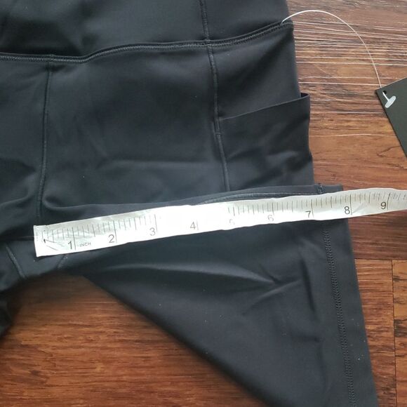 Arcteryx Black Women's Athleisure Trendy Chic Essent High Rise Shorts 8" Size 2 - Picture 11 of 11